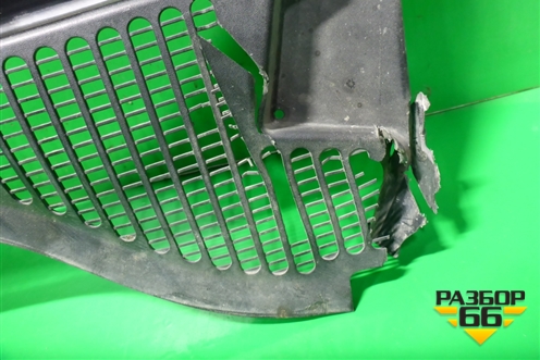 Решетка стеклоочистителей (1Z1819415F) для Skoda Octavia (А5) с 2004-2013г (Октавия)