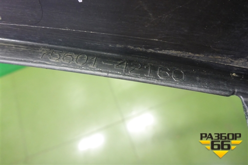 Накладка переднего крыла правого (7560142160) для Toyota Rav-4 с 2018г (Рав 4)