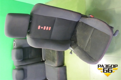 Сиденья комплект (с AIR BAG с подогревом) для Renault Megane 2 с 2002-2009г (Меган)