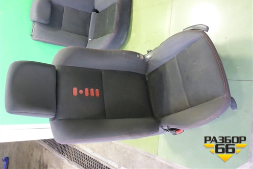 Сиденья комплект (с AIR BAG с подогревом) для Renault Megane 2 с 2002-2009г (Меган)