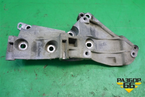 Кронштейн генератора (1.6л K4MC813) (8200242569) для Renault Megane 2 с 2002-2009г (Меган)