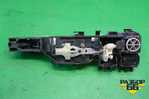 Ручка наружная двери задней левой (8200028464D) для Renault Megane 2 с 2002-2009г (Меган)