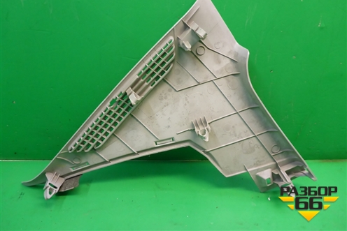 Обшивка стойки задняя верхняя правая (седан) (8200235664) для Renault Megane 2 с 2002-2009г (Меган)