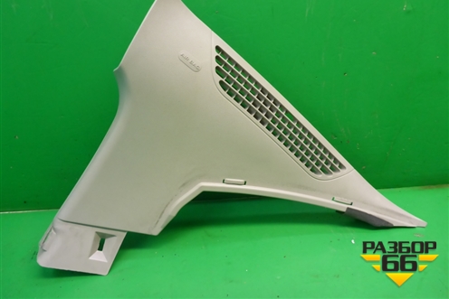 Обшивка стойки задняя верхняя правая (седан) (8200235664) для Renault Megane 2 с 2002-2009г (Меган)