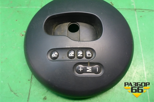 Накладка внутренняя на консоль (8200112157) для Renault Megane 2 с 2002-2009г (Меган)