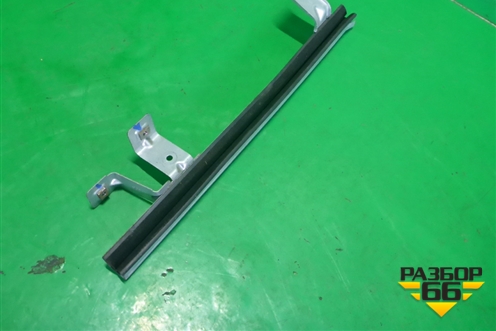 Направляющая стекла (двери передней левой) для Ford Transit с 2014г (Транзит)