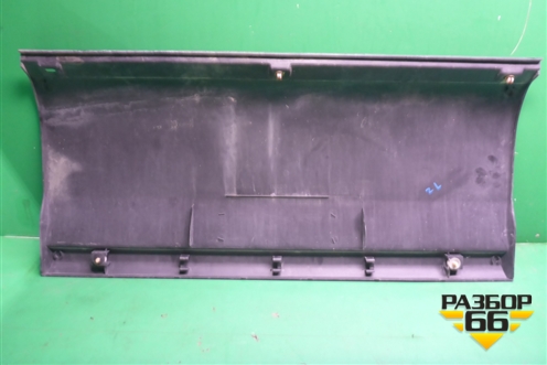 Накладка двери багажника левая (500334456) для Iveco Daily с 2006-2011г (Дейли)