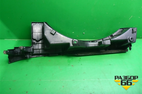 Ящик инструментальный в багажник (правый) (EH45688E0) для Mazda CX 7 с 2006-2012г (СХ7)