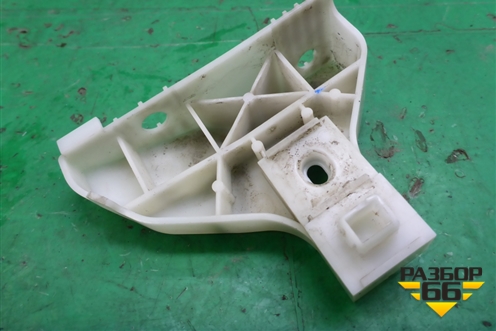 Кронштейн заднего бампера правый (под фонарь) (EG2150321) для Mazda CX 7 с 2006-2012г (СХ7)