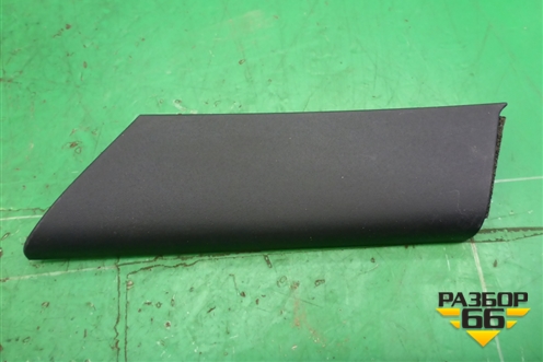 Накладка двери передней левой уголок для Mazda CX 7 с 2006-2012г (СХ7)