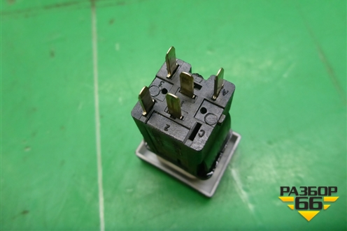 Кнопка обогрева заднего стекла для VAZ Priora/Приора