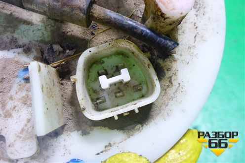 Насос топливный электрический (с отводом под WEBASTO 2.4л) для Peugeot 4007 с 2008г