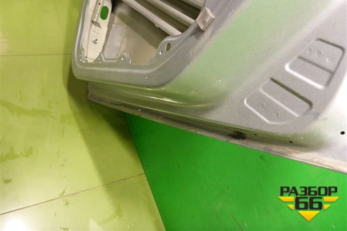 Дверь передняя правая (31662585) для Volvo V40 Cross Country с 2012г (М40 Кросс Кантри)