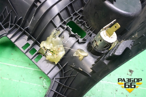 Консоль (1Z1863242) для Skoda Octavia (А5) с 2004-2013г (Октавия)