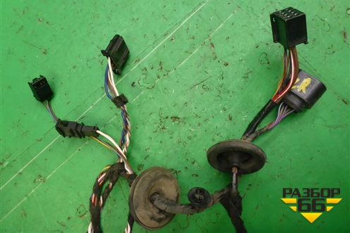 Проводка двери задней правой для Skoda Octavia (А5) с 2004-2013г (Октавия)