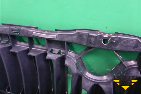 Решетка радиатора (после 2009г) (1Z0853651C) для Skoda Octavia (А5) с 2004-2013г (Октавия)