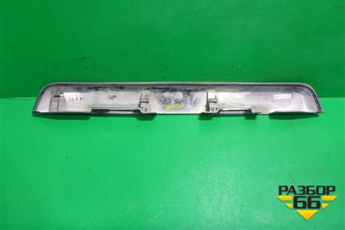 Накладка двери багажника (90810JG00E) для Nissan X-Trail (Т31) с 2007-2014г (Хтраил)