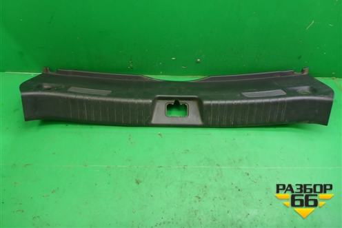 Обшивка багажника на заднюю панель (хетчбэк) (95028556) для Chevrolet Cruze c 2009-2015г (Круз)