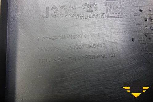 Обшивка двери задней левой под электрику (хетчбэк) (96940761) для Chevrolet Cruze c 2009-2015г (Круз)