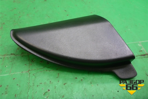 Накладка двери передней правой уголок (96984324) для Chevrolet Cruze c 2009-2015г (Круз)