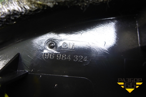 Накладка двери передней правой уголок (96984324) для Chevrolet Cruze c 2009-2015г (Круз)