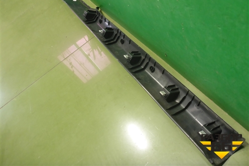 Накладка порога внутренняя правая (5JA853372) для Skoda Rapid с 2013г (Рапид)