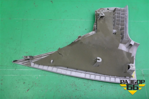 Обшивка стойки задняя верхняя левая (BN8V68261) для Mazda Mazda 3 (BK) с 2003-2009г 