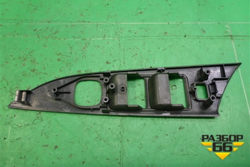 Накладка двери передней левой (на модуль управления стеклоподъёмниками) (BS3H4581J) для Mazda Mazda 3 (BK) с 2003-2009г 