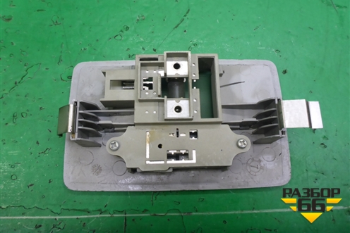 Плафон салонный центральный для Mazda Mazda 3 (BK) с 2003-2009г 