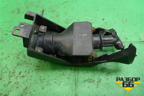 Форсунка омывателя фары правая (седан после 2006г) для Mazda Mazda 3 (BK) с 2003-2009г 