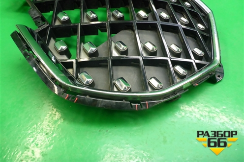Решетка радиатора (под камеру) (602001961AA) для Chery Tiggo 8 Pro Max с 2022г (Тиго 8 Про Макс)