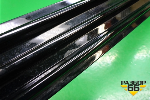 Накладка переднего бампера центральная (966101313) для Cadillac Escalade с 2020г (Эскалеид 5)