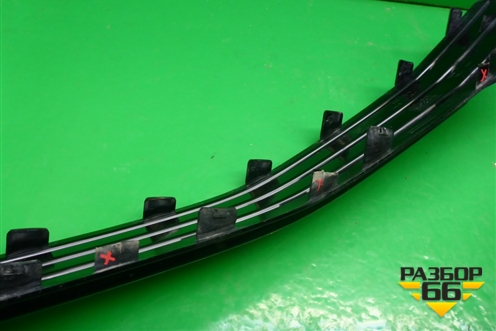 Накладка переднего бампера центральная (966101313) для Cadillac Escalade с 2020г (Эскалеид 5)