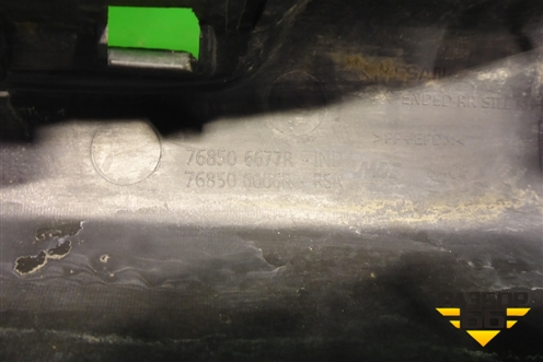 Накладка на порог наружная правая (768506677R) для Nissan Terrano с 2014г (Терано)