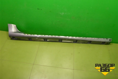 Накладка на порог наружная правая (768506677R) для Nissan Terrano с 2014г (Терано)