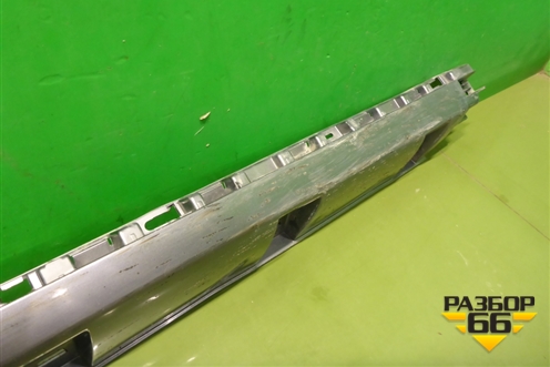 Накладка на порог наружная правая (768506677R) для Nissan Terrano с 2014г (Терано)