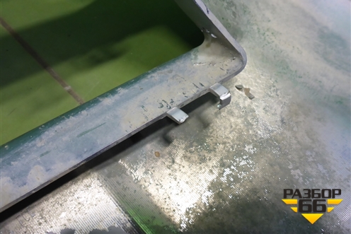 Накладка переднего бампера (до 2014г AMG) (A1668858525) для Mercedes Benz ML-Klass W166 c 2011г (МЛ)