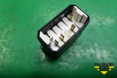 Кнопка (переключатель напряжения 24V/12V) (A0035459107) для Камаз  5490