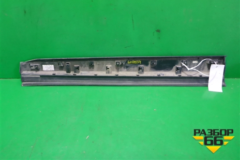 Накладка двери передней правой (801864255R) для Renault Arkana с 2019г (Аркана)