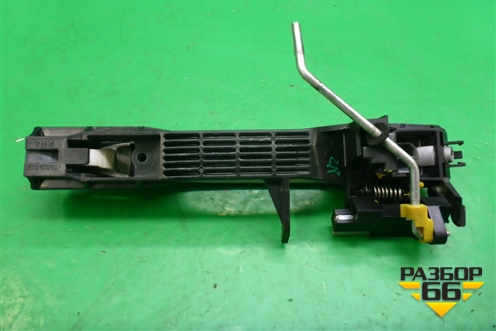 Ручка наружная двери задней правой для Toyota Isis c 2004-2018г (Исис)