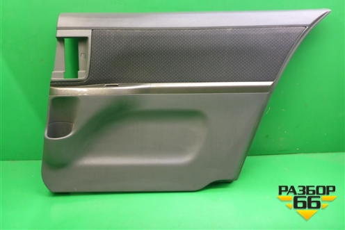 Обшивка двери (сдвижной правой) для Toyota Isis c 2004-2018г (Исис)
