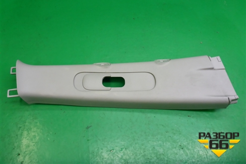 Обшивка стойки центральная верхняя правая (6241144090) для Toyota Isis c 2004-2018г (Исис)