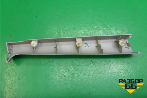 Накладка двери передней левой (6766444010) для Toyota Isis c 2004-2018г (Исис)