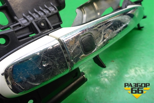 Ручка наружная двери передней левой для Toyota Isis c 2004-2018г (Исис)