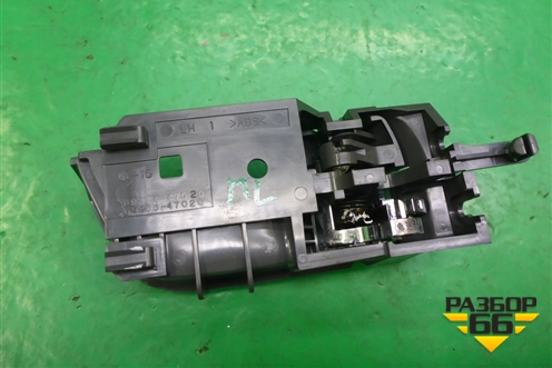 Ручка внутренняя двери передней левой (6927447020) для Toyota Isis c 2004-2018г (Исис)