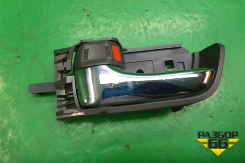 Ручка внутренняя двери передней левой (6927447020) для Toyota Isis c 2004-2018г (Исис)