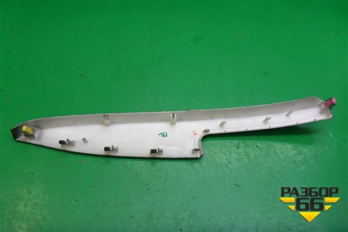 Накладка двери передней левой (7422044010E) для Toyota Isis c 2004-2018г (Исис)