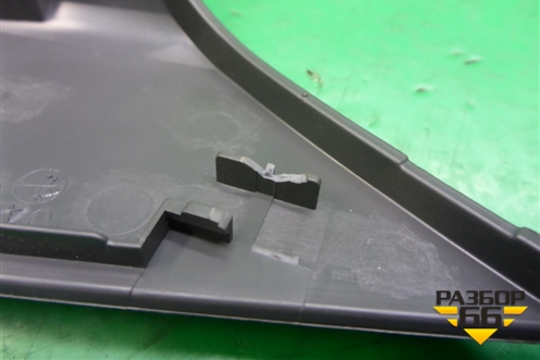 Накладка двери передней левой (7423244180) для Toyota Isis c 2004-2018г (Исис)