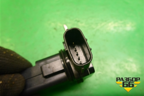 Датчик массового расхода воздуха (1.8л 2ZR) (2220437010) для Toyota Isis c 2004-2018г (Исис)