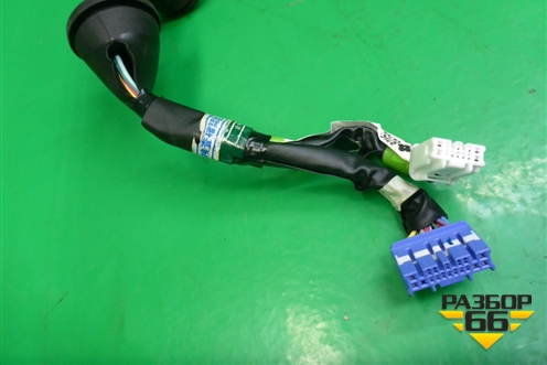 Проводка двери передней левой (8215244420) для Toyota Isis c 2004-2018г (Исис)